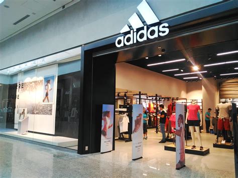 Loja Adidas .